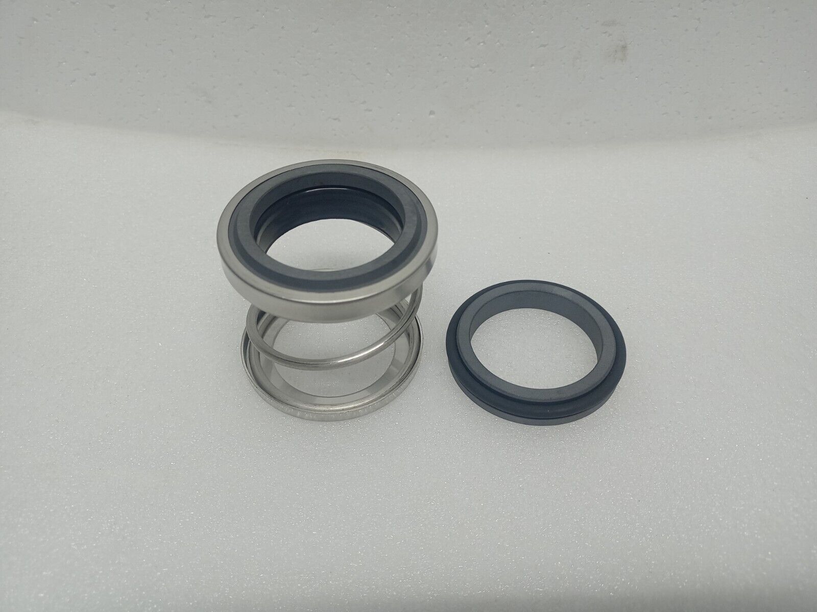 Eagle Burgmann AX15K-045 Mechanical seal Size: 45mm - NEW