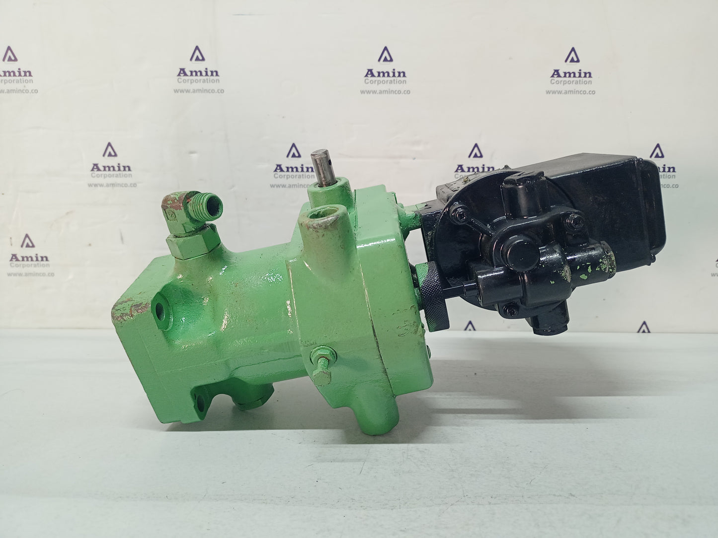 Woodward Governor Part no: 8511-379 with motor