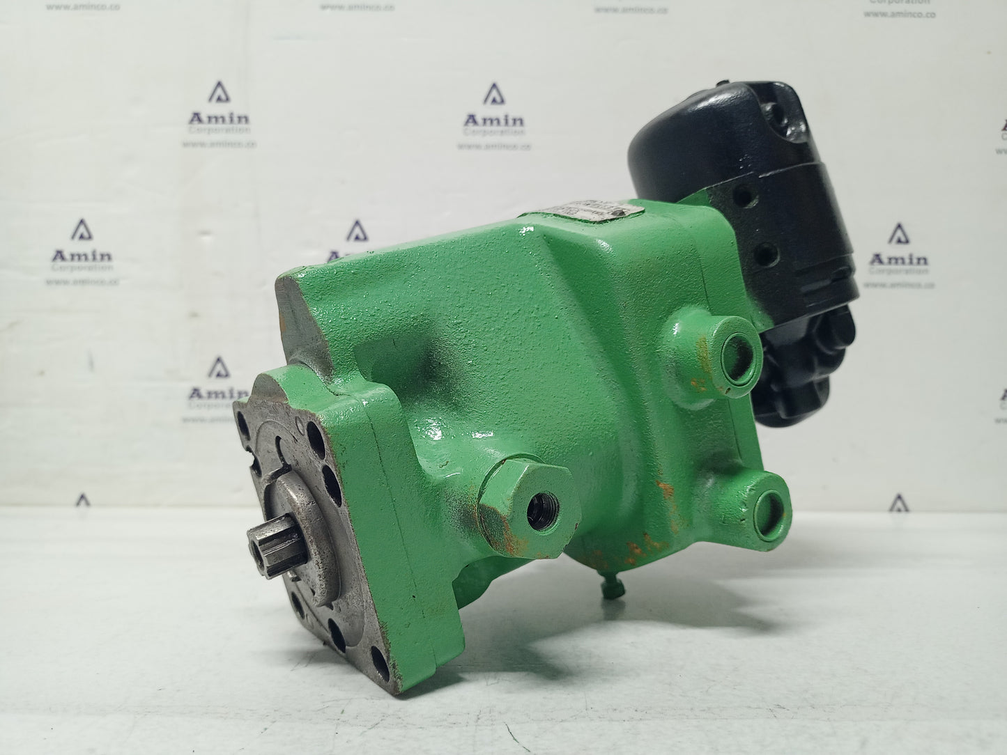Woodward Governor Type: 04702 with motor