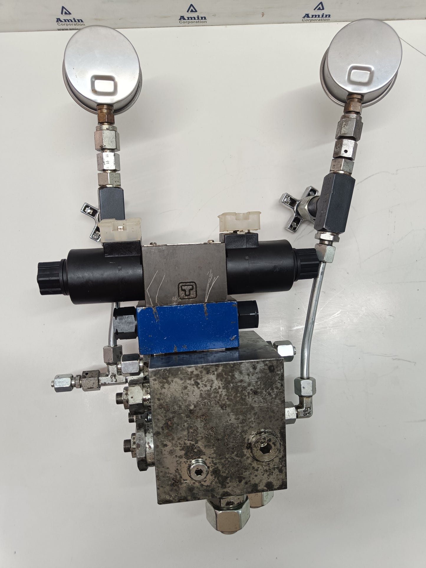 Parker 8F4661C Hydraulic Control Block - NEW 'for price send a message'