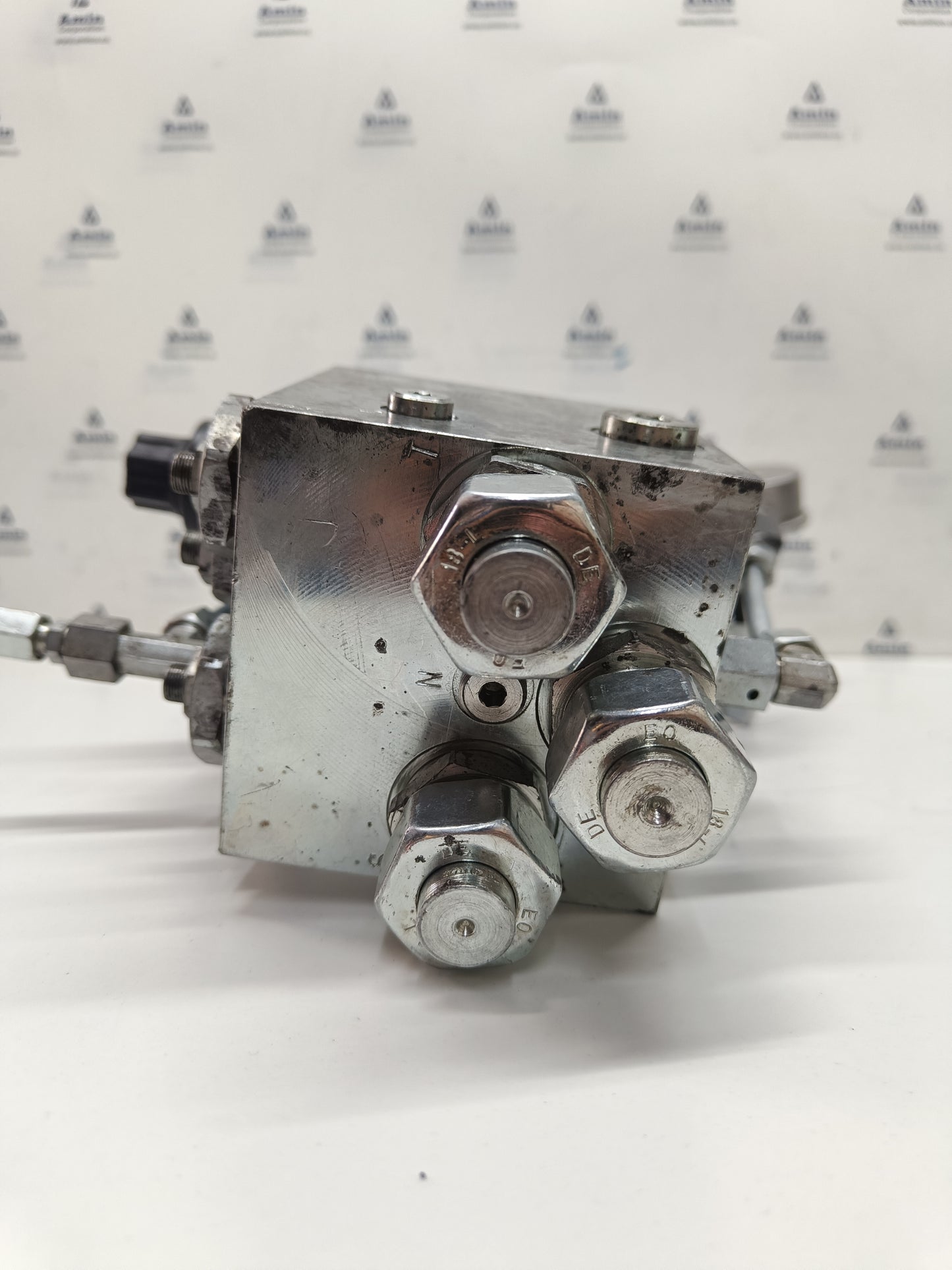 Parker 8F4661C Hydraulic Control Block - NEW 'for price send a message'