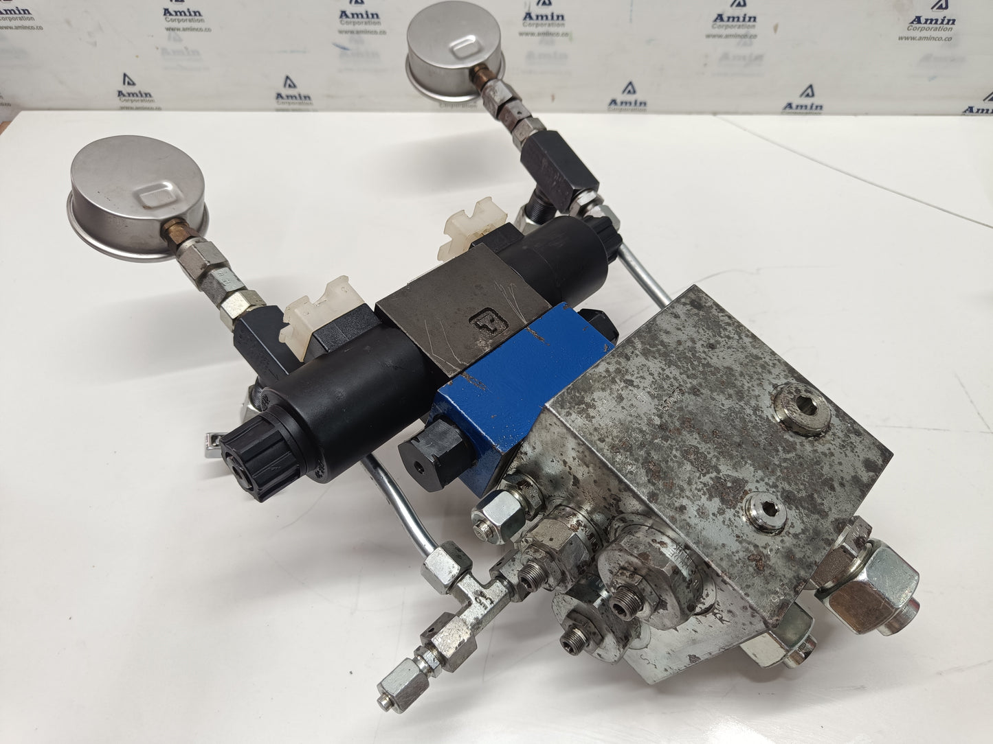 Parker 8F4661C Hydraulic Control Block - NEW 'for price send a message'