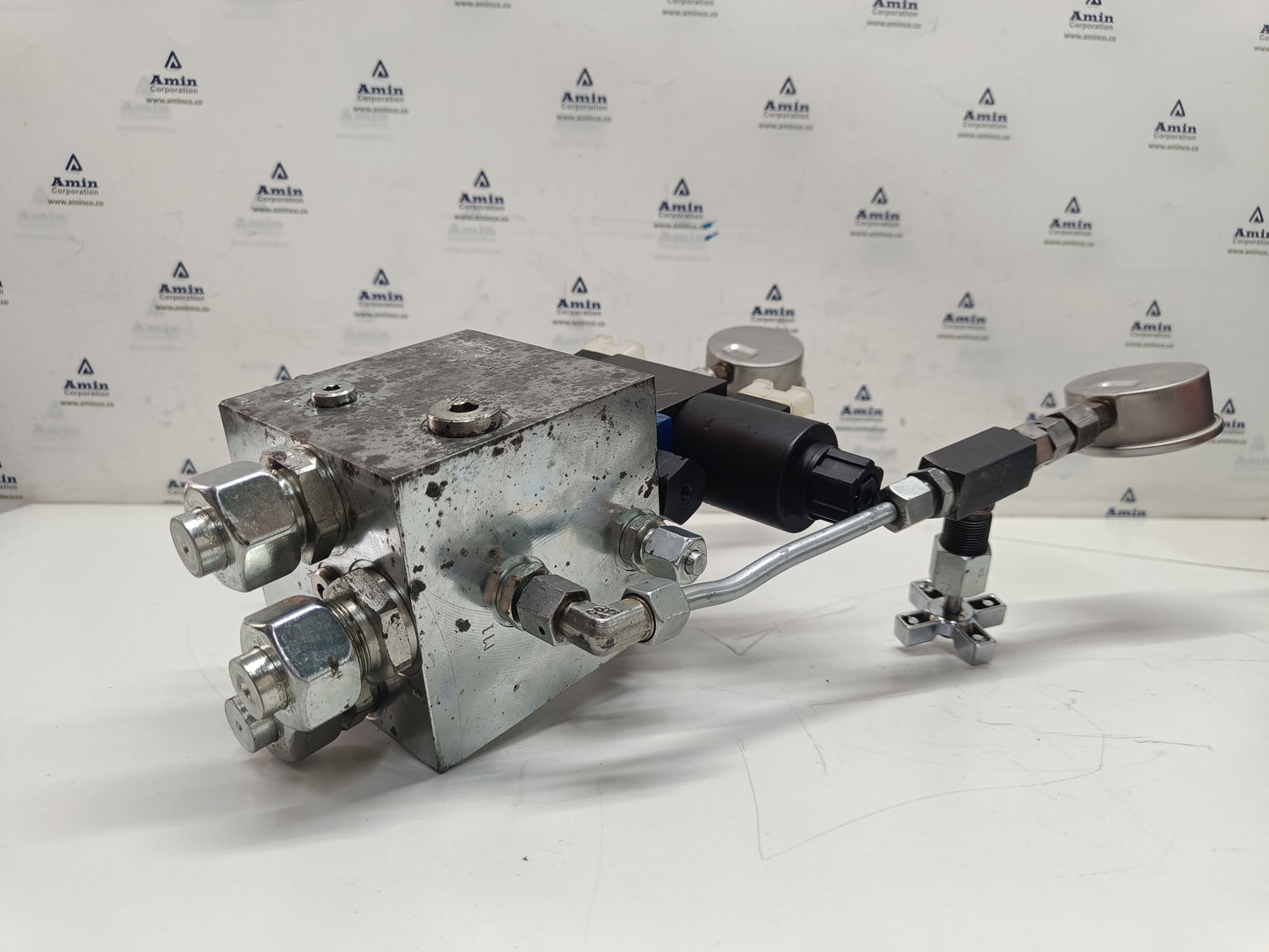 Parker 8F4661C Hydraulic Control Block - NEW 'for price send a message'