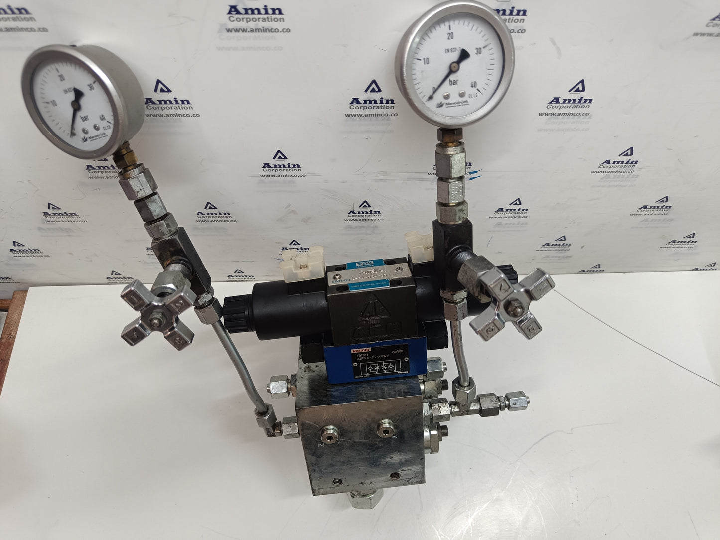 Parker 8F4661C Hydraulic Control Block - NEW 'for price send a message'