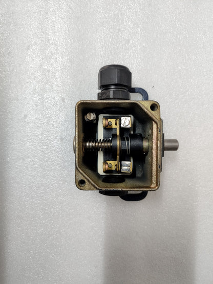 Schmersal T.422-10Y-M20 Limit Switch - New