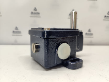 SCHMERSAL TD422-01Y-2512, AC-15, Ui 250V, Uimp 4kV Limit Switch - NEW