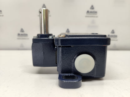 SCHMERSAL TD422-01Y-2512, AC-15, Ui 250V, Uimp 4kV Limit Switch - NEW