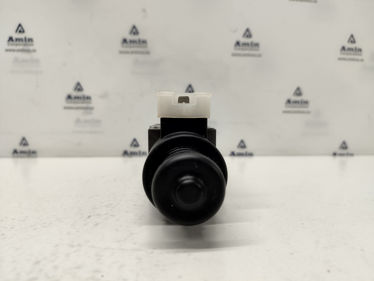 Damcos SA-G01-C6S-C230-31ES Directional control valve 160L8068 - NEW #2