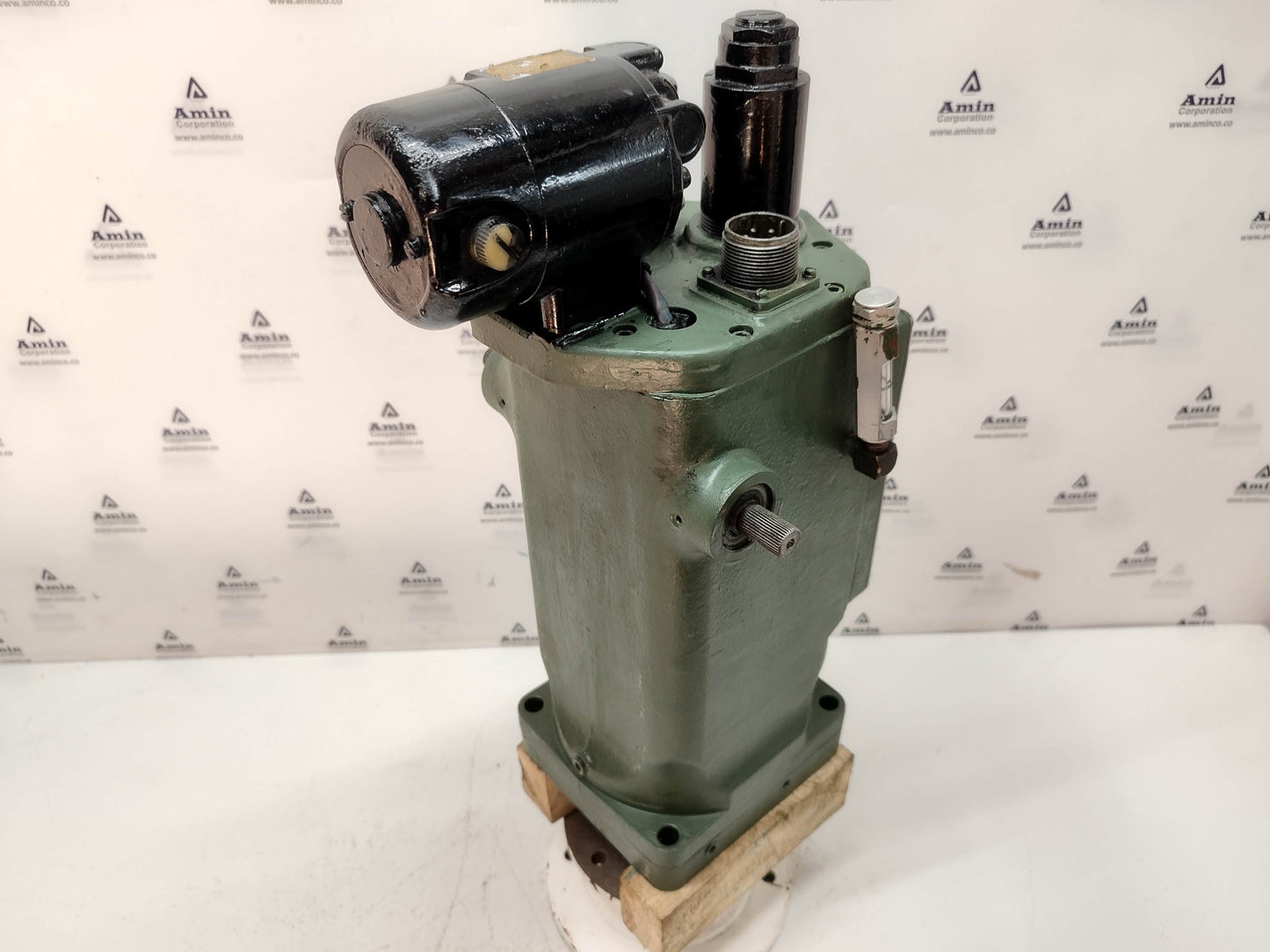 Woodward UG-8 Governor part No. : R 8521-367 RPM: 750-1280 - TESTED