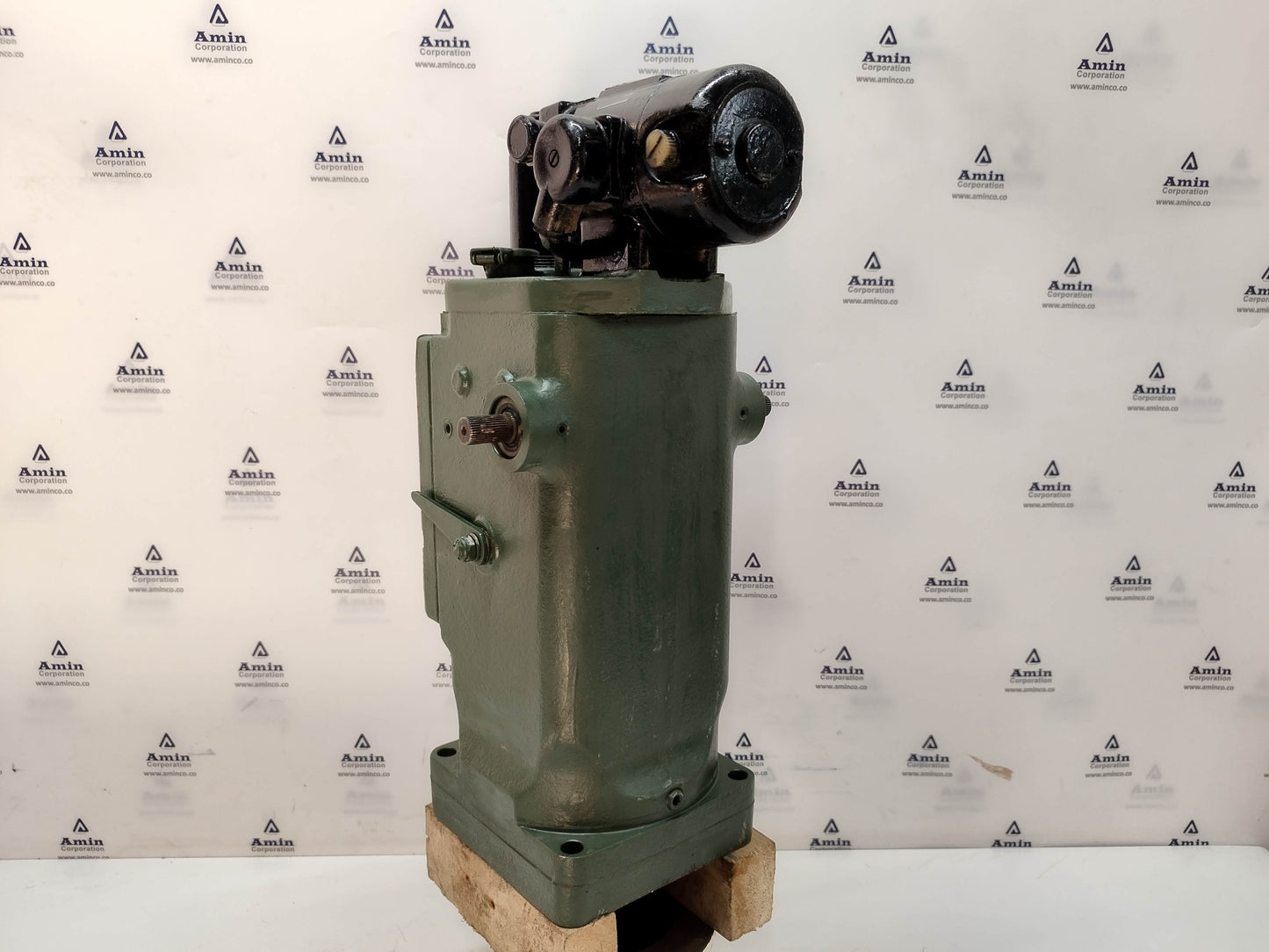 Woodward UG-8 Governor part No. : R 8521-367 RPM: 750-1280 - TESTED
