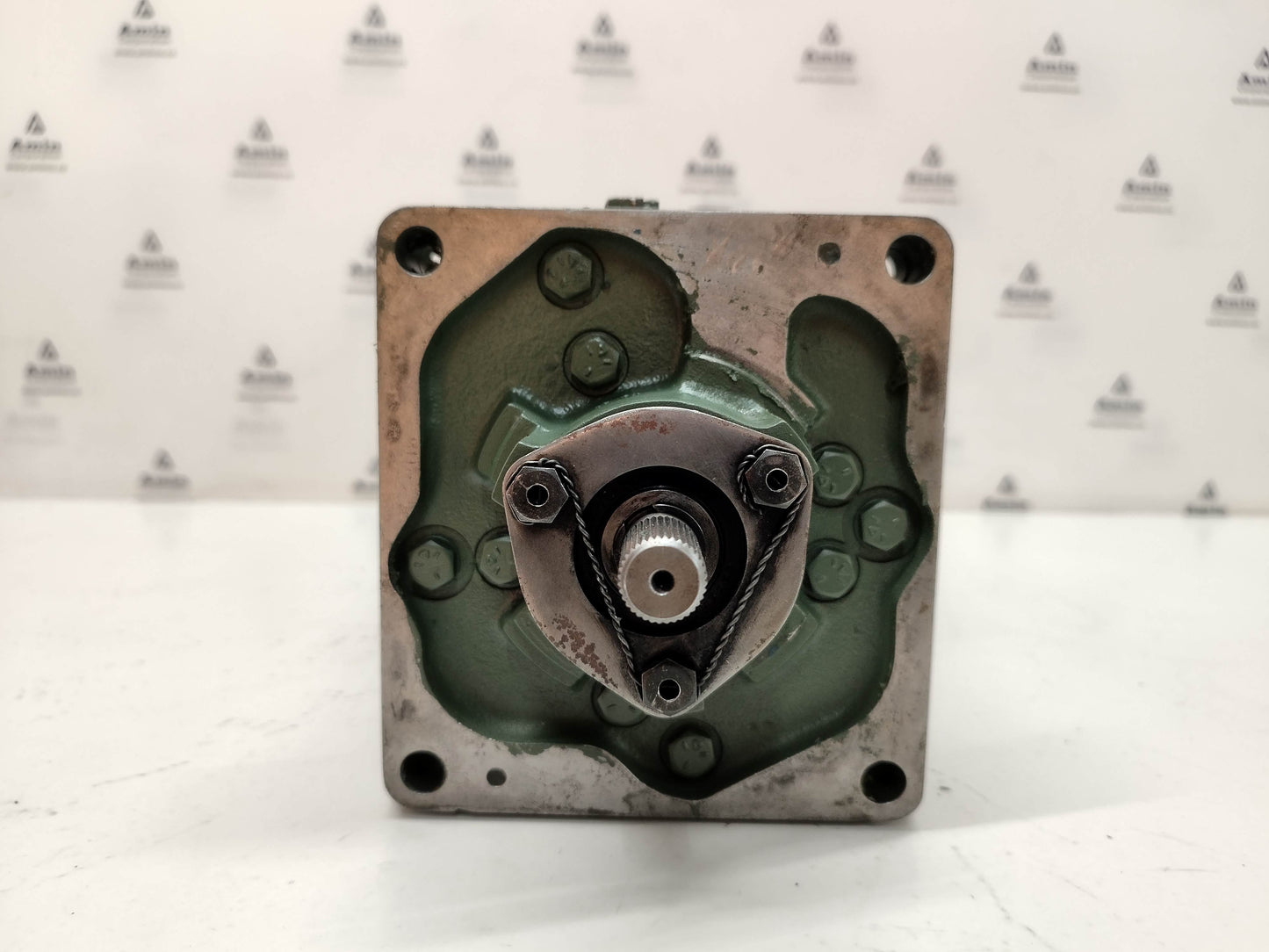 Woodward UG-8 Governor part No.: 8523-153 RPM.300-1500