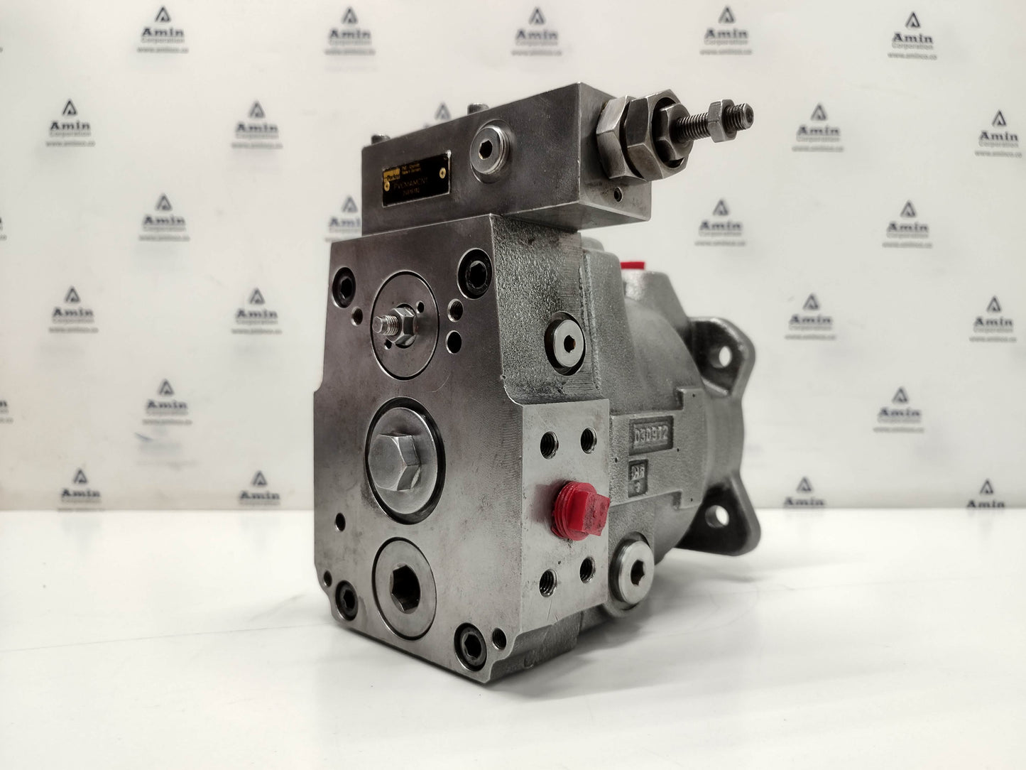 Parker PV020R1K1T1NMMC Hydraulic Axial Piston pump - NEW