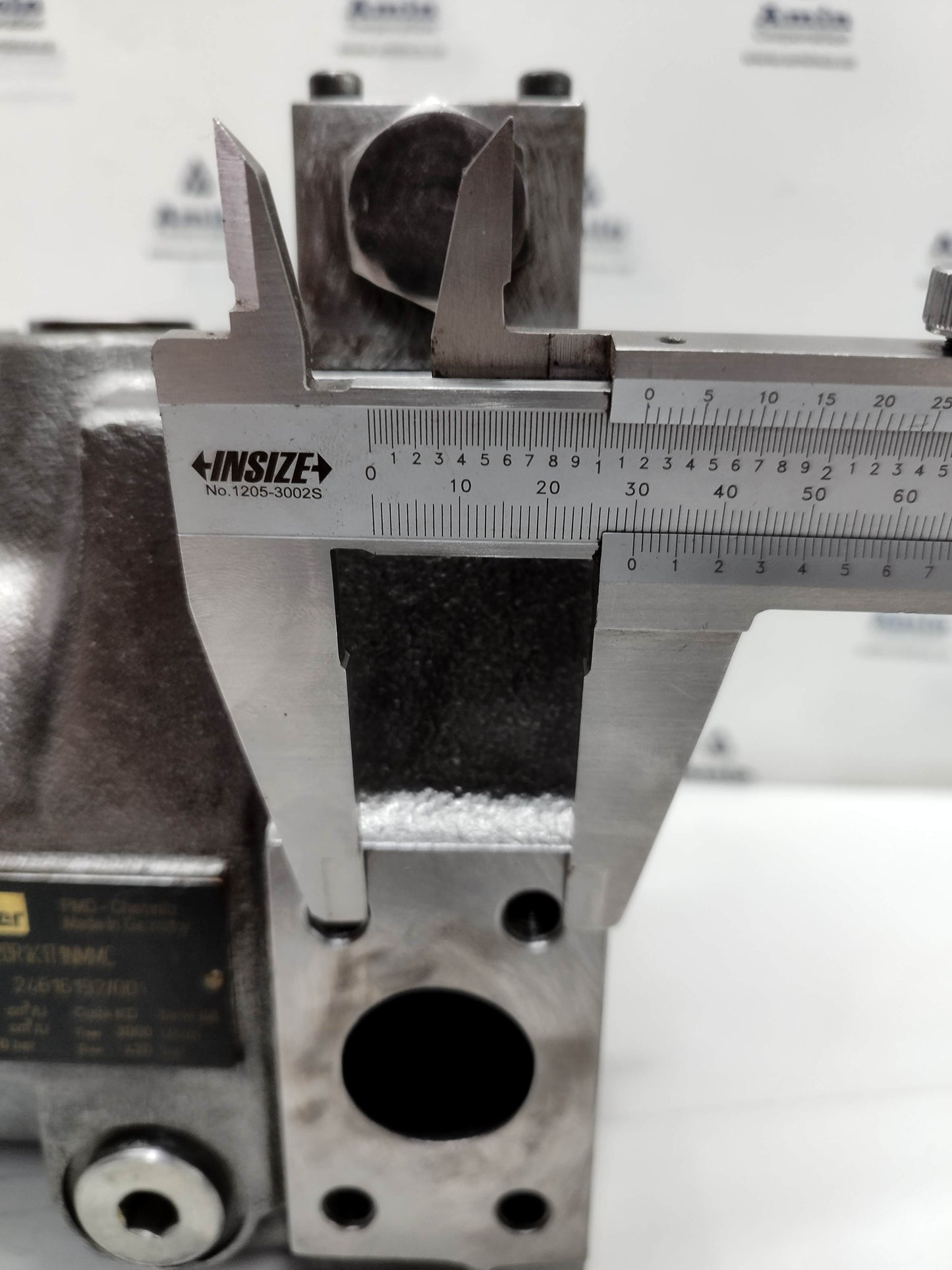 Parker PV020R1K1T1NMMC Hydraulic Axial Piston pump - NEW