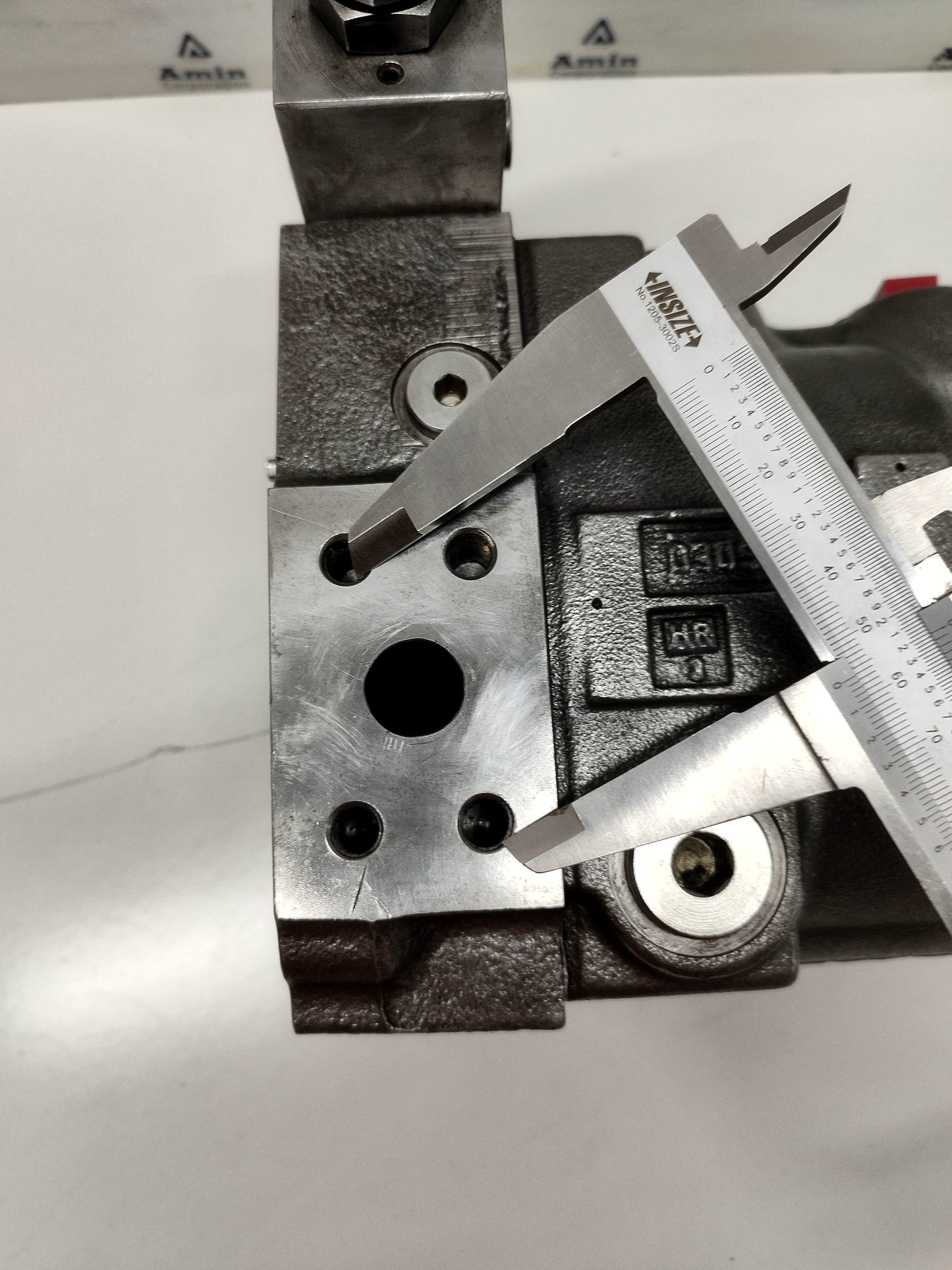 Parker PV020R1K1T1NMMC Hydraulic Axial Piston pump - NEW