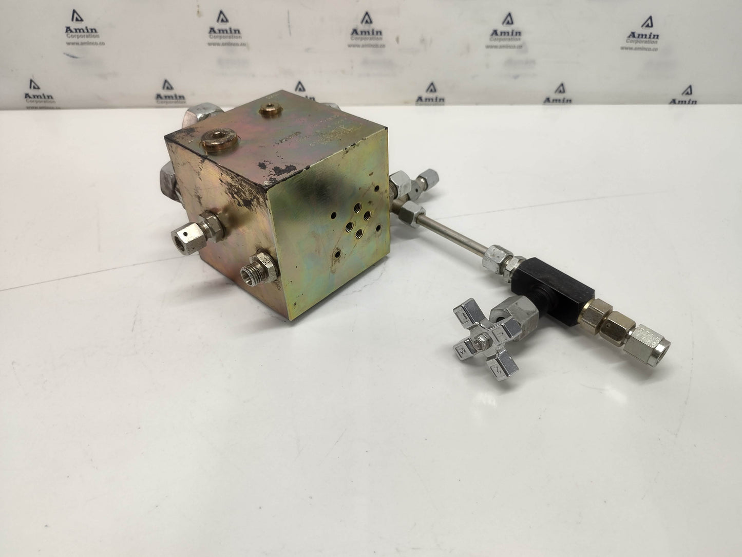 Sterling Hydraulics Limited P/N: 8F4661C Hydraulic Control Block - NEW