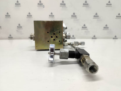 Sterling Hydraulics Limited P/N: 8F4661C Hydraulic Control Block - NEW