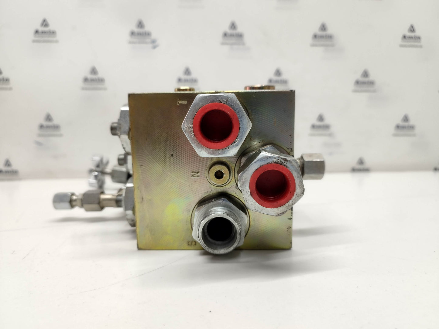 Sterling Hydraulics Limited P/N: 8F4661C Hydraulic Control Block - NEW