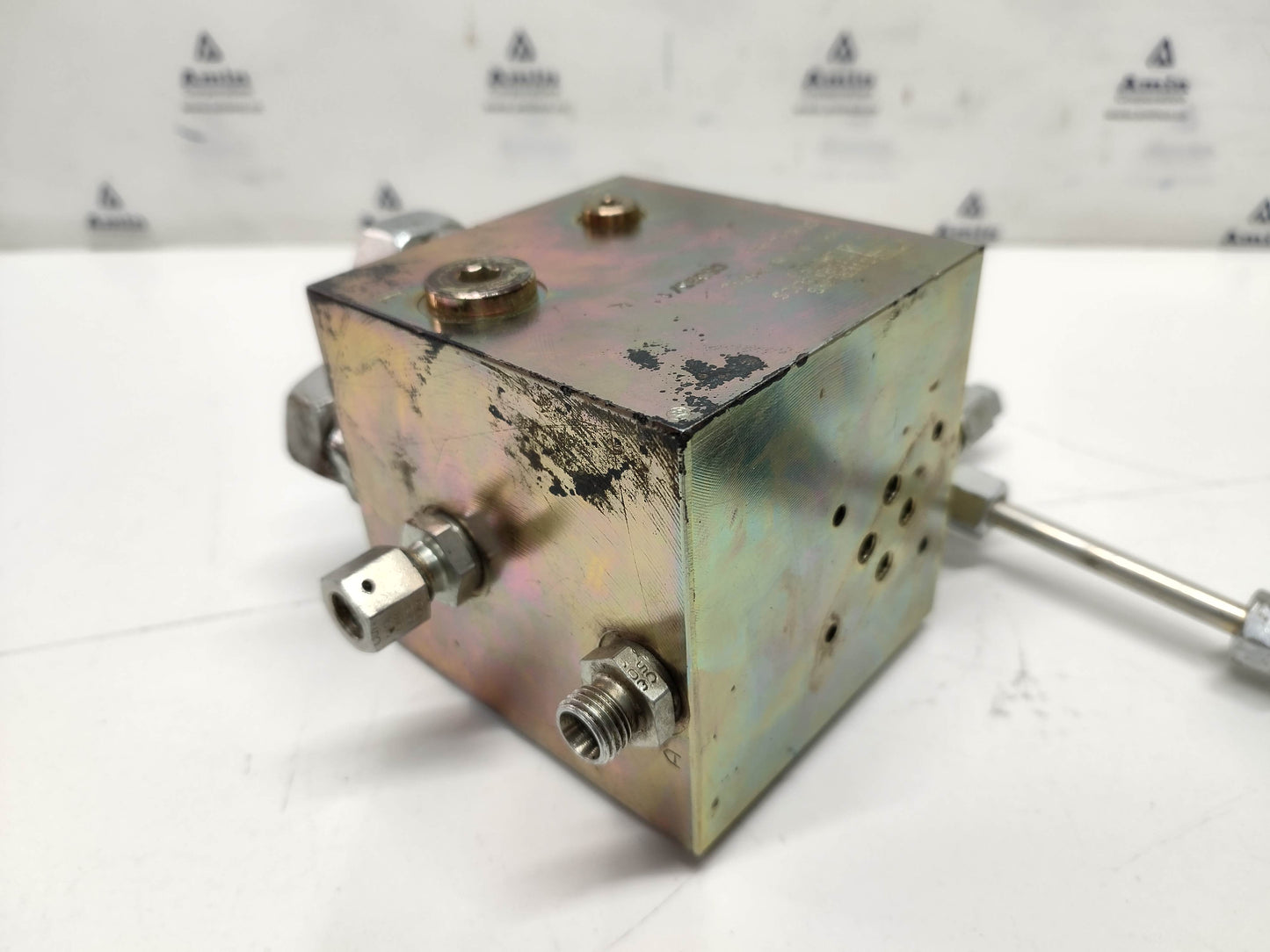 Sterling Hydraulics Limited P/N: 8F4661C Hydraulic Control Block - NEW