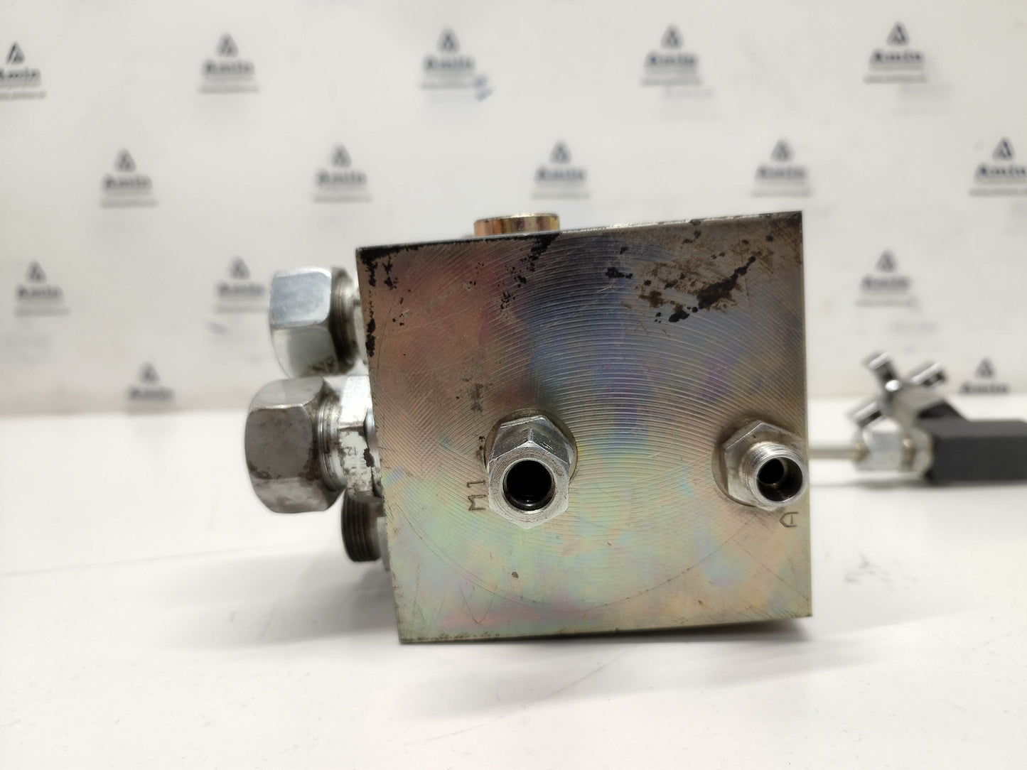 Sterling Hydraulics Limited P/N: 8F4661C Hydraulic Control Block - NEW