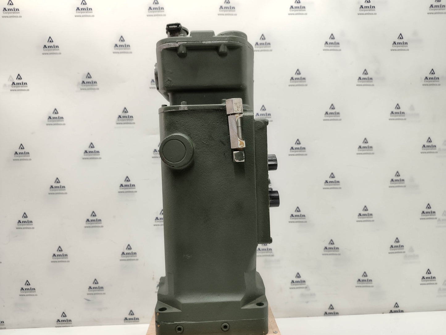 Woodward UG-8 Governor part No. : 8523-232 RPM: 1025-1515 - TESTED