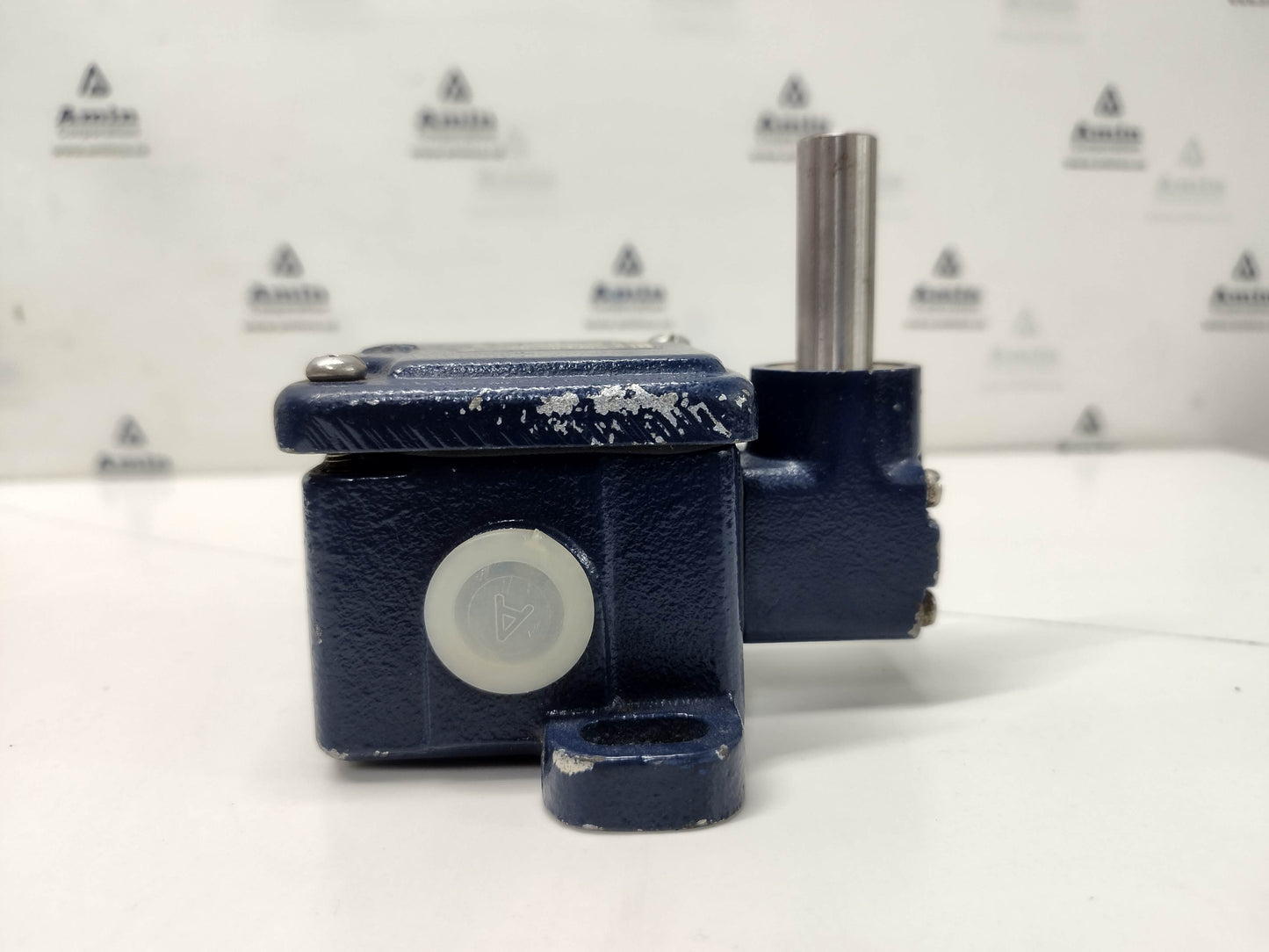 Schmersal T.422-10y-M20-1090/2186 Limit Switch 500V - NEW