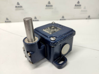 Schmersal T.422-10y-M20-1090/2186 Limit Switch 500V - NEW