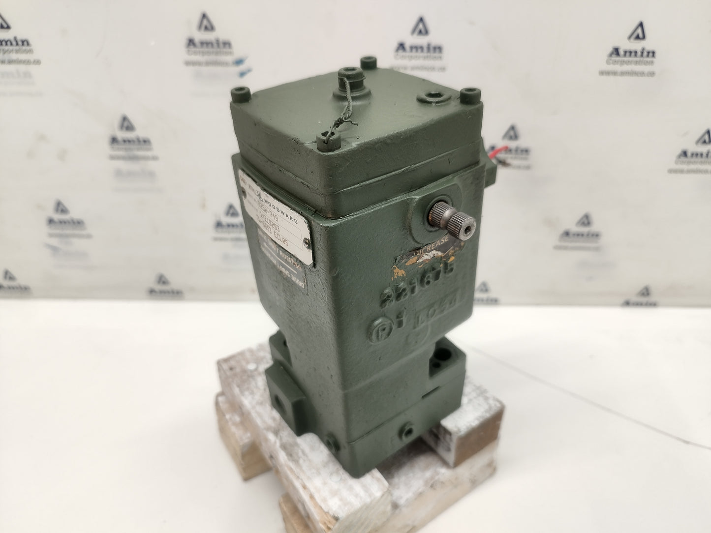Woodward Governor 8250-749 Cat P/N: 7W-6653 ECL05 EG‑3P Actuator Governor