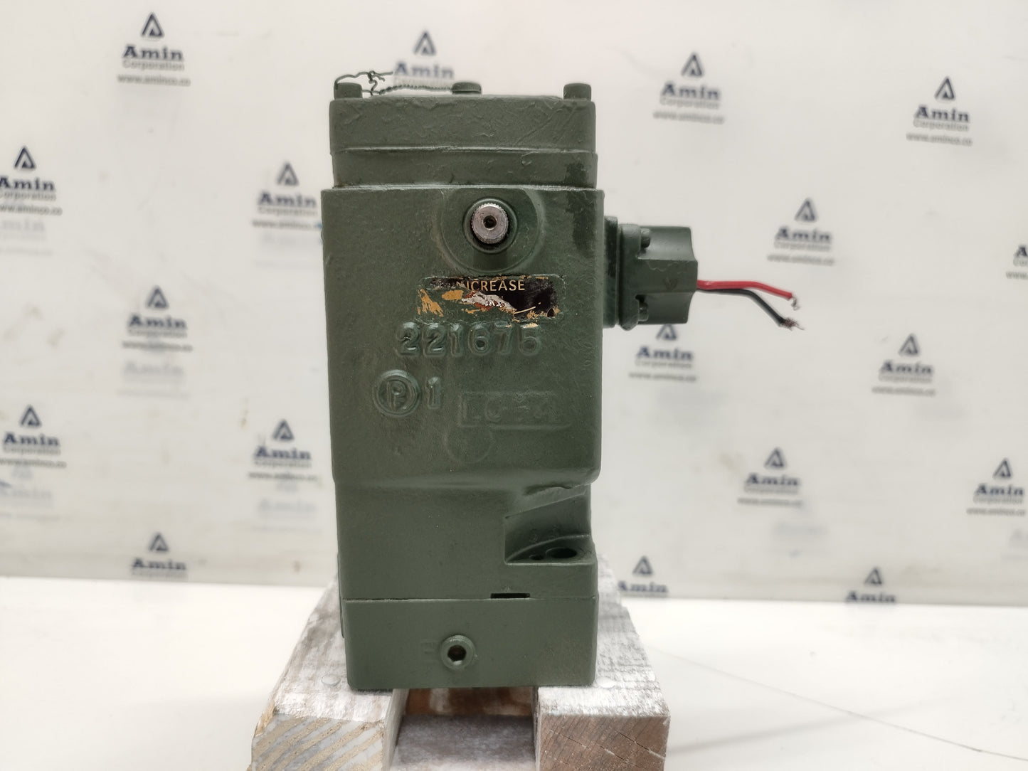 Woodward Governor 8250-749 Cat P/N: 7W-6653 ECL05 EG‑3P Actuator Governor