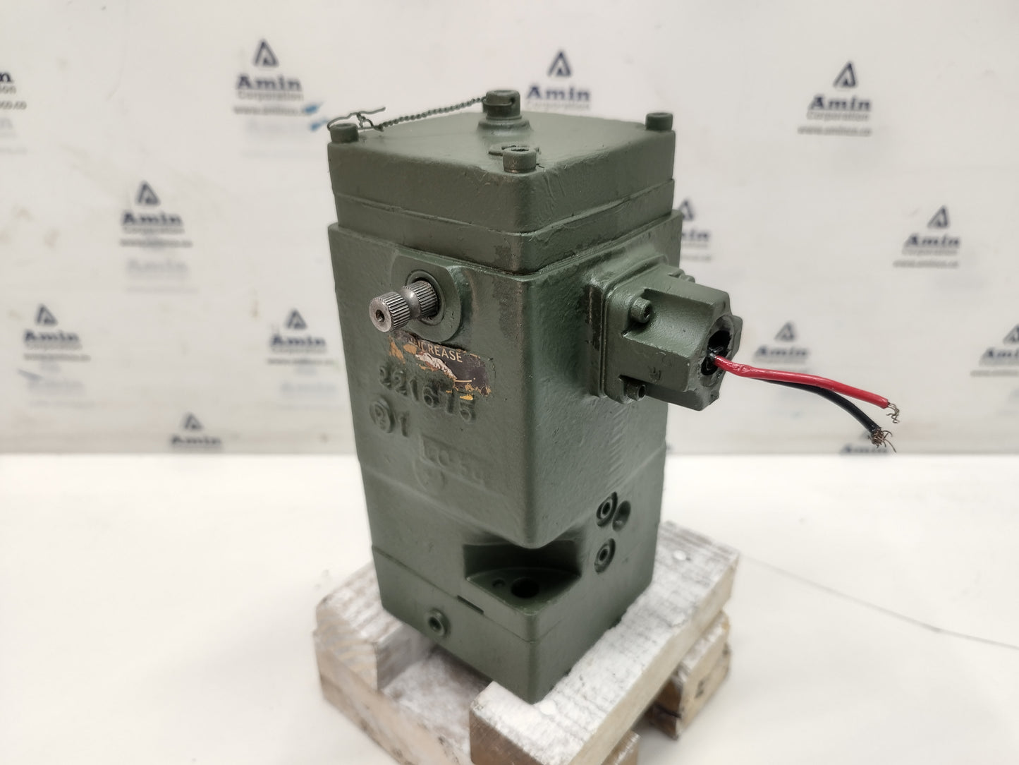 Woodward Governor 8250-749 Cat P/N: 7W-6653 ECL05 EG‑3P Actuator Governor