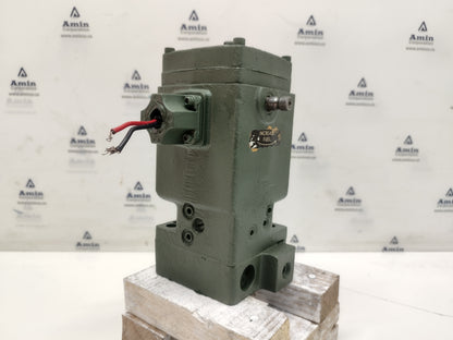 Woodward Governor 8250-749 Cat P/N: 7W-6653 ECL05 EG‑3P Actuator Governor
