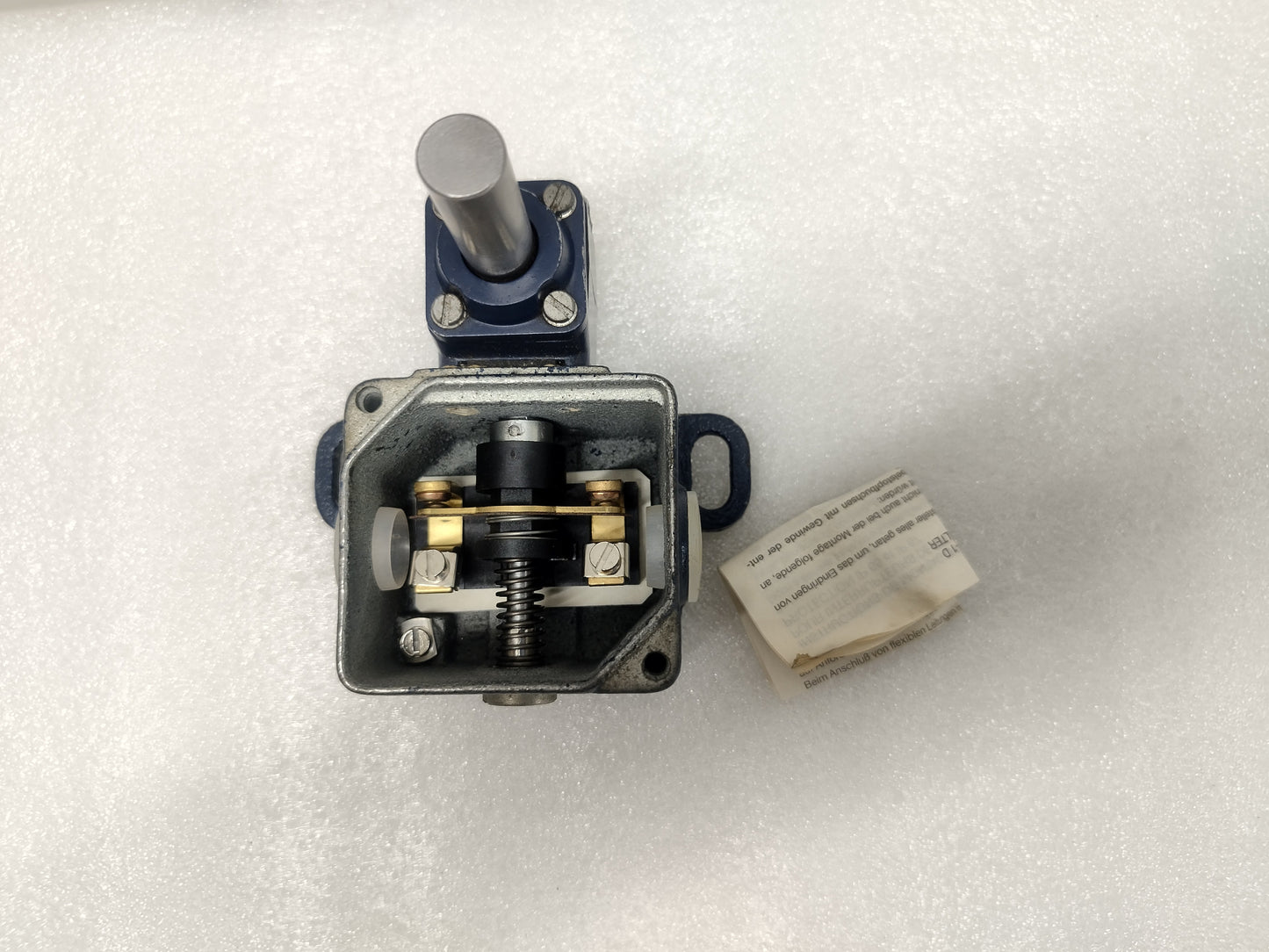 Schmersal T.422-01y-M20 Limit Switch 400V - NEW