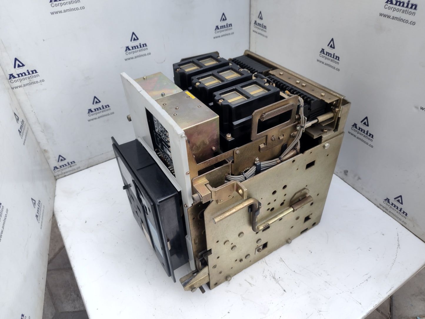 Hyundai HAT 12 Air Circuit Breaker - Tested