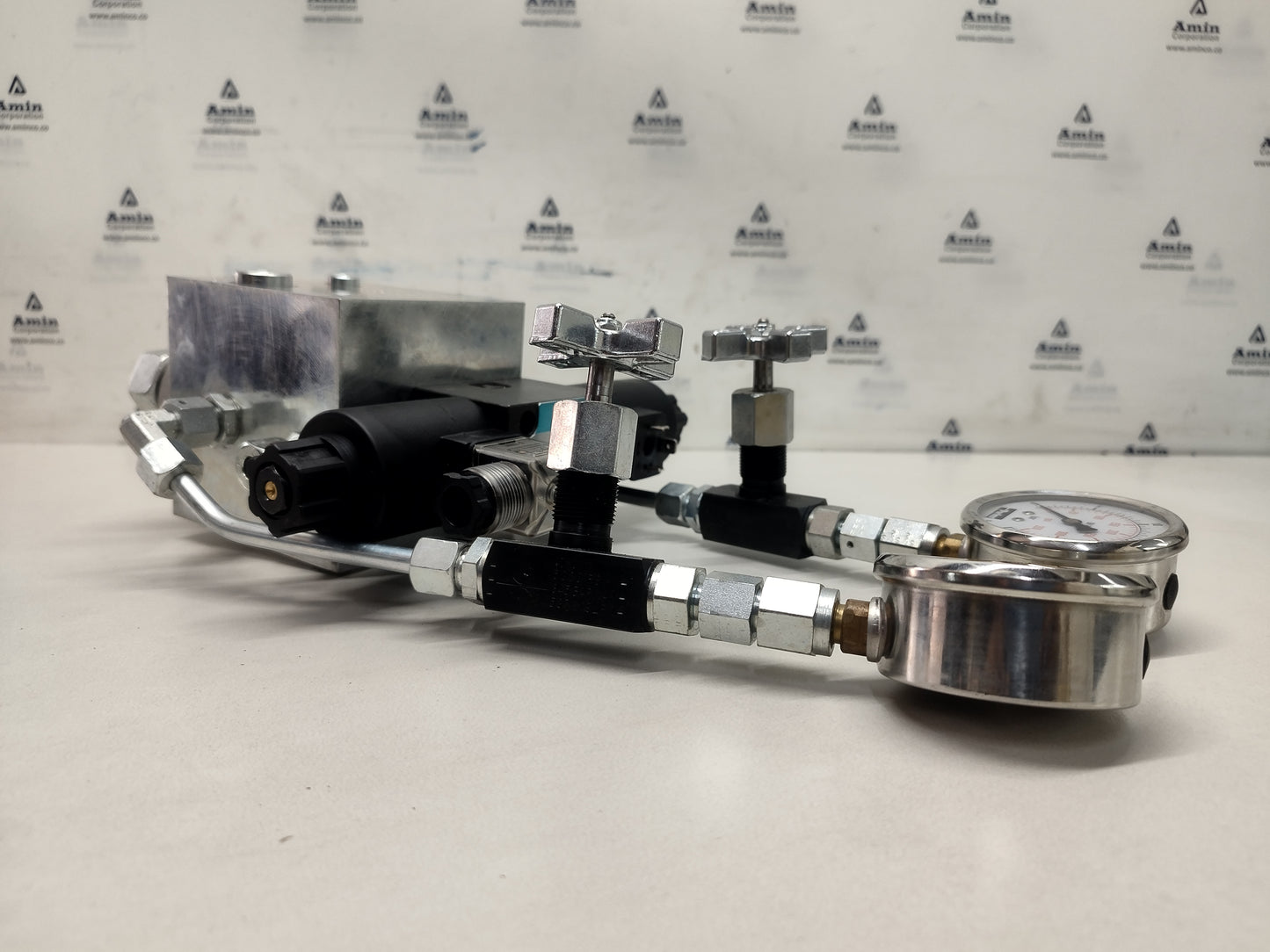 Parker 8F4661C Hydraulic Control Block - NEW - For price send a Message