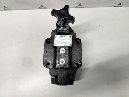 Vickers XCG 06 3F 30 Pressure Reducing valve 2850 psi max. - NEW