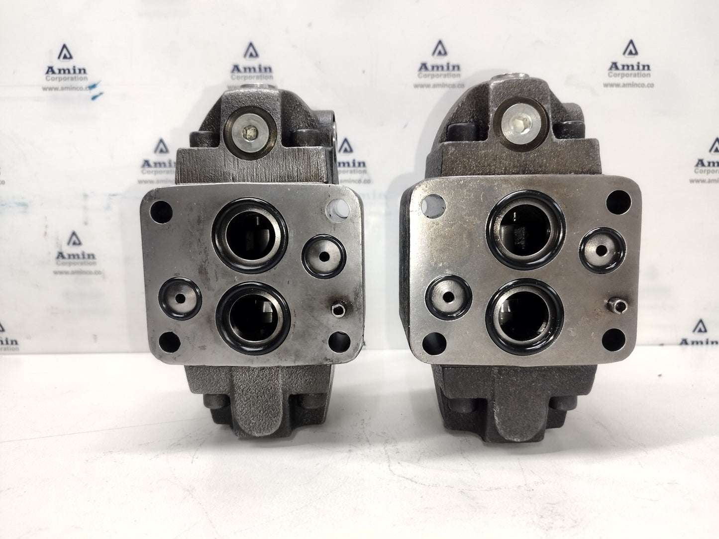 Vickers XCG 06 3F 30 Pressure Reducing valve 2850 psi max. - NEW