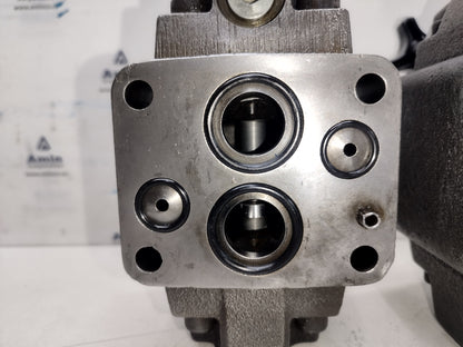 Vickers XCG 06 3F 30 Pressure Reducing valve 2850 psi max. - NEW