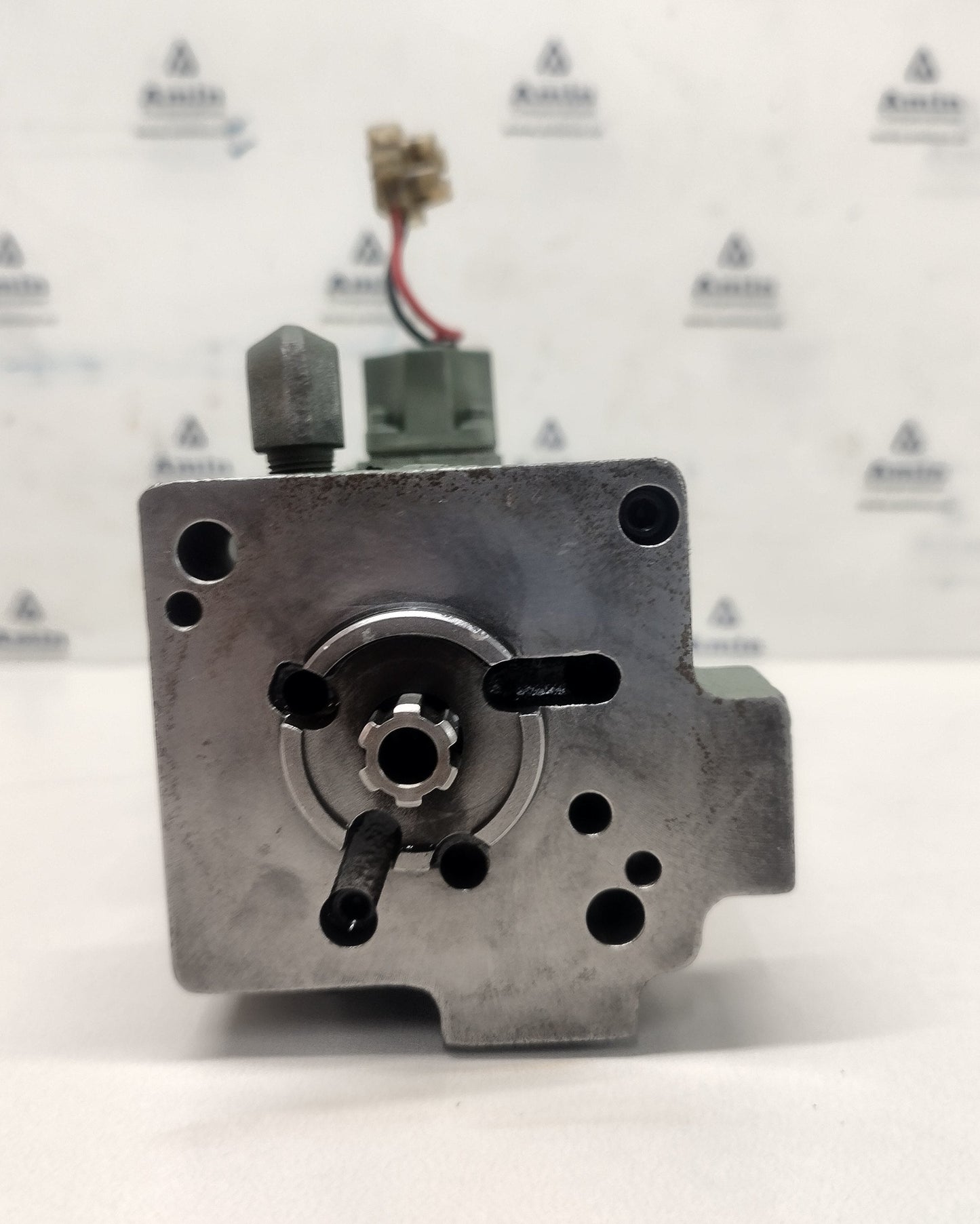 Woodward Governor 8250-828 Cat P/N: 4P-7087 EG-3P Actuator Governor